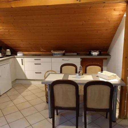 Apartment Komfortabel Wohnen Am Waldrand Von Pitzling