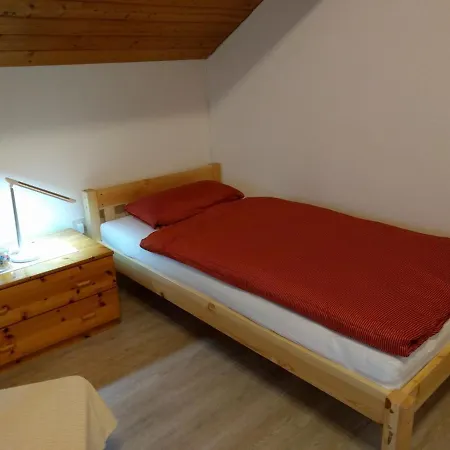 Appartamento Komfortabel Wohnen Am Waldrand Von Pitzling